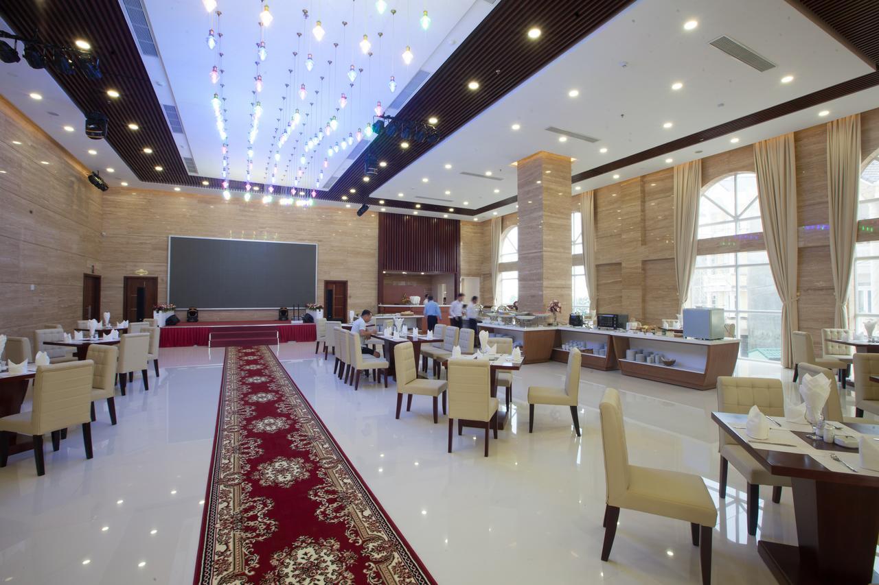 Khanh Linh Hotel Плей Ку Екстериор снимка