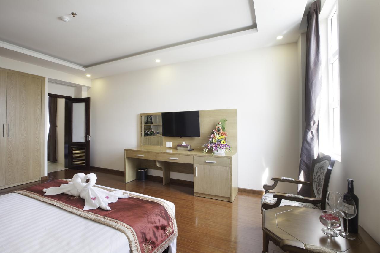 Khanh Linh Hotel Плей Ку Екстериор снимка