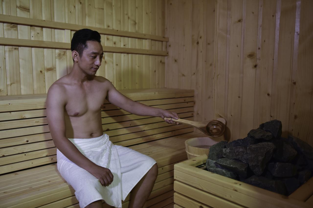 Khanh Linh Hotel Плей Ку Екстериор снимка