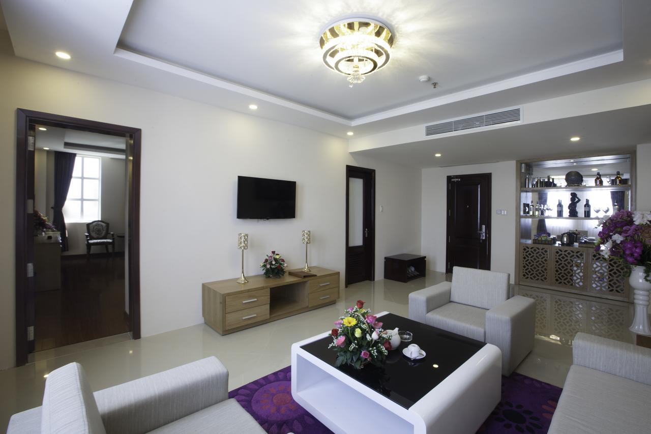 Khanh Linh Hotel Плей Ку Екстериор снимка