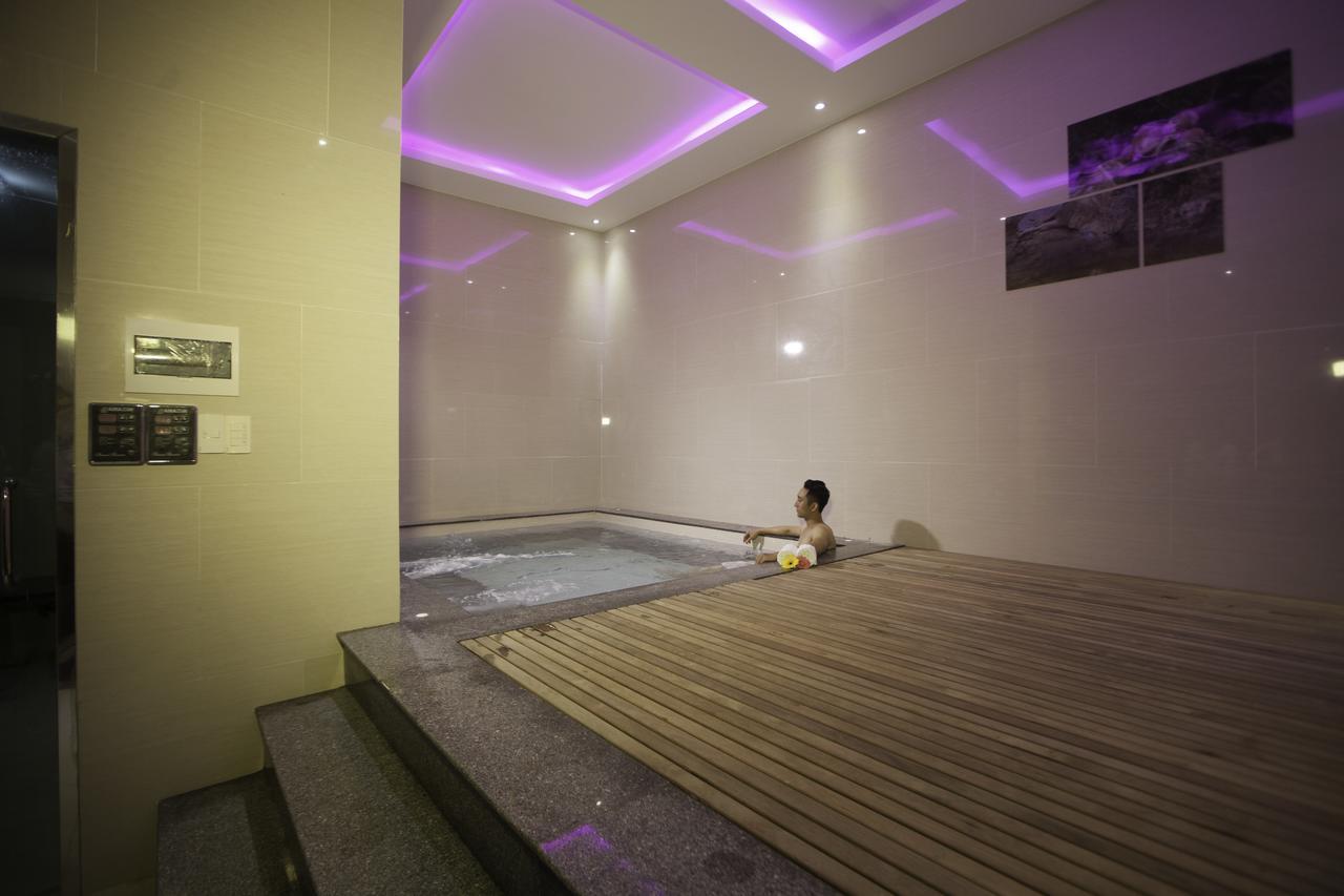 Khanh Linh Hotel Плей Ку Екстериор снимка