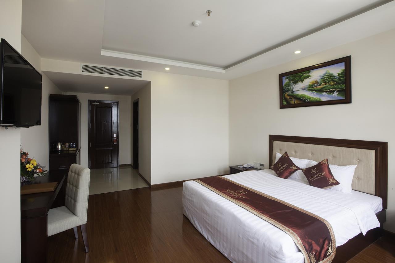 Khanh Linh Hotel Плей Ку Екстериор снимка