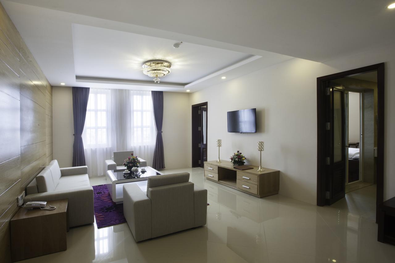 Khanh Linh Hotel Плей Ку Екстериор снимка