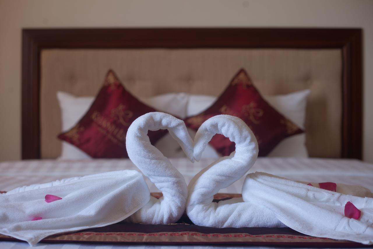 Khanh Linh Hotel Плей Ку Екстериор снимка